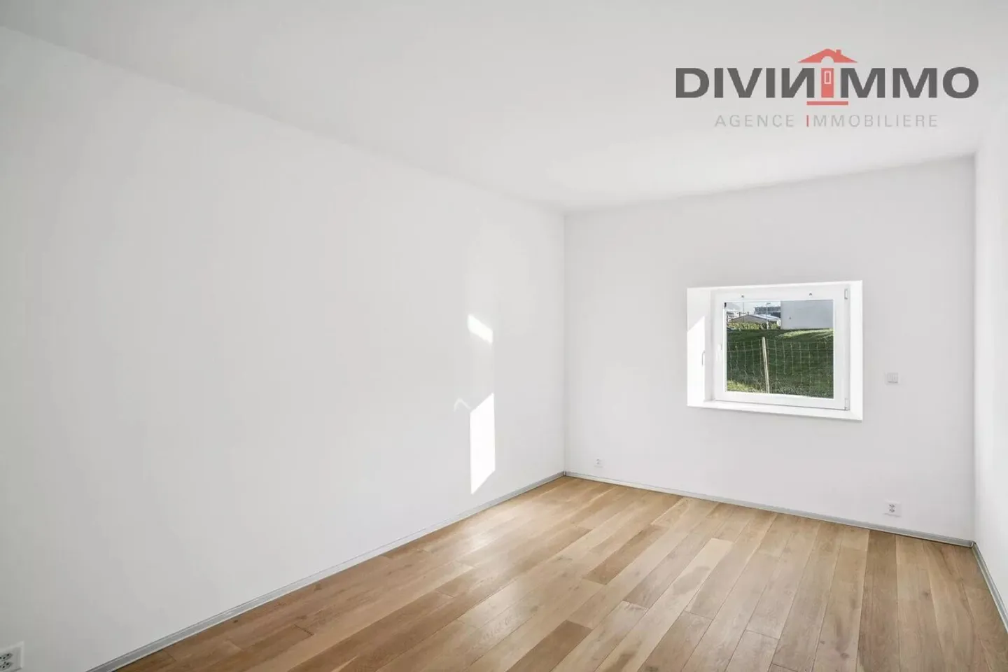 Appartement typique de 4,5 pièces au rez-de-chaussée - Photo 6 sur 7