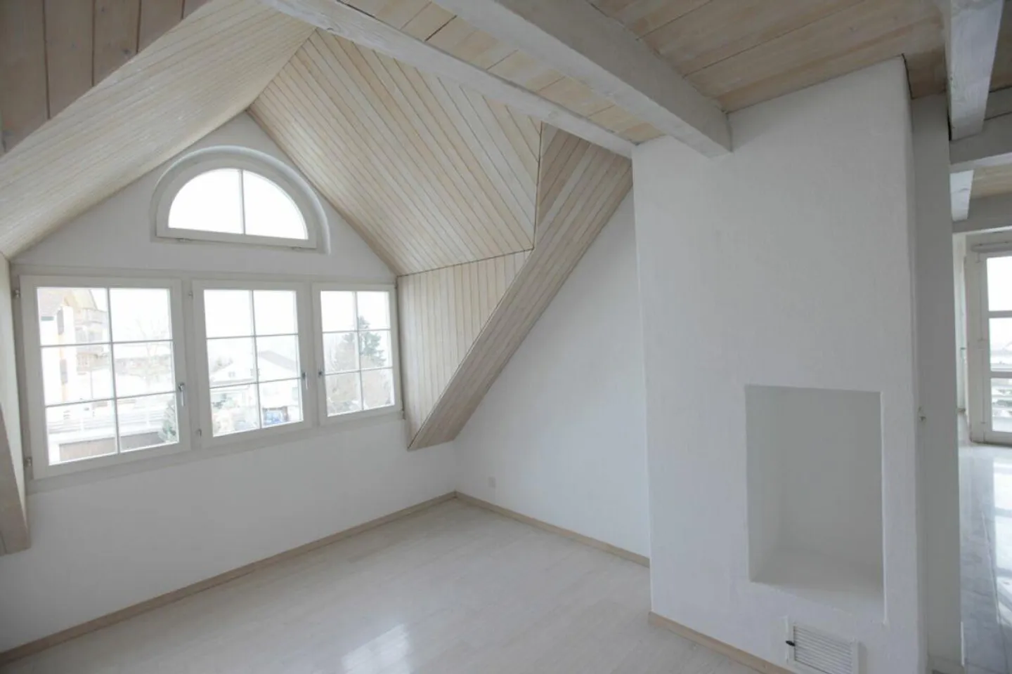 Maisonette unica di 5,5 stanze nell'antico monastero - Foto 8 di 10