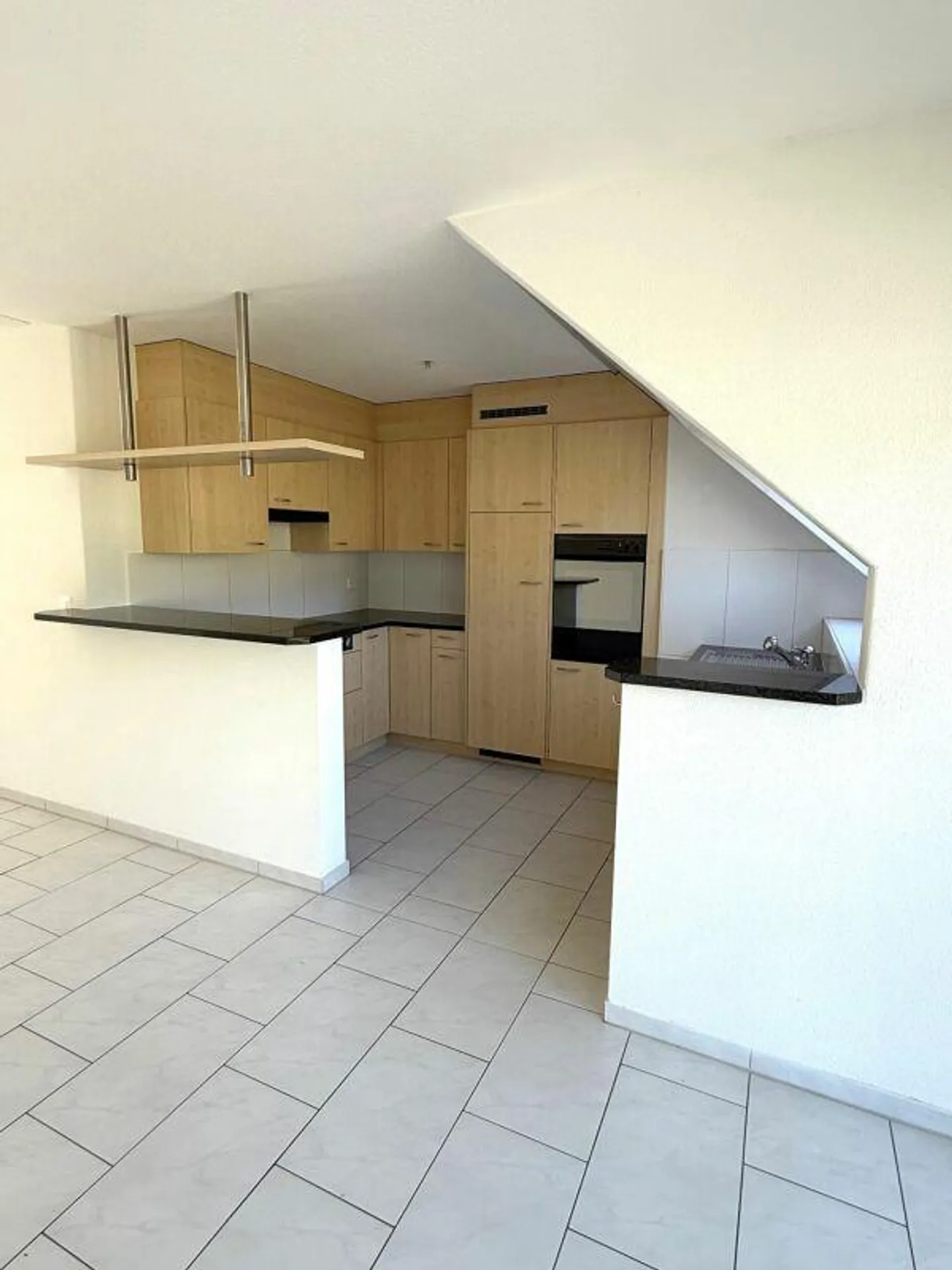 Appartamento maisonette di 4,5 stanze in una posizione tranquilla e centrale - Foto 4 di 19
