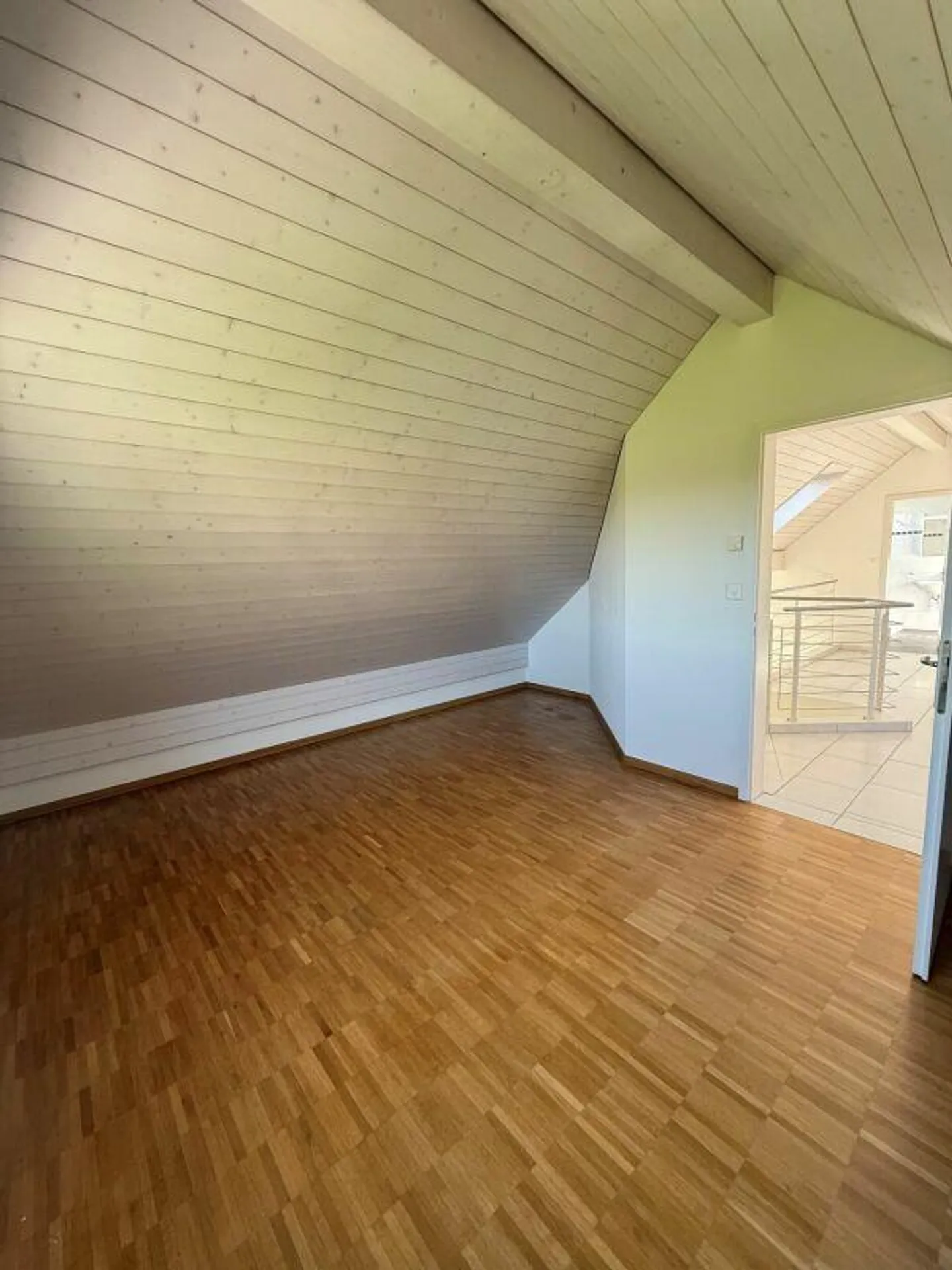 Appartamento maisonette di 4,5 stanze in una posizione tranquilla e centrale - Foto 10 di 19