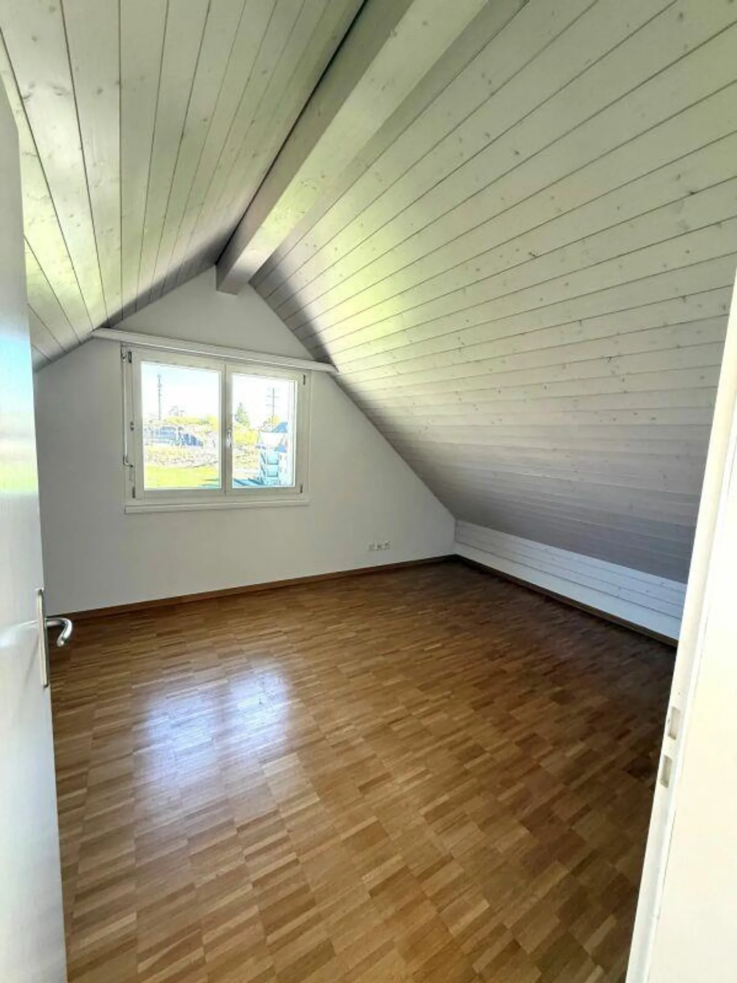 Appartamento maisonette di 4,5 stanze in una posizione tranquilla e centrale - Foto 12 di 19