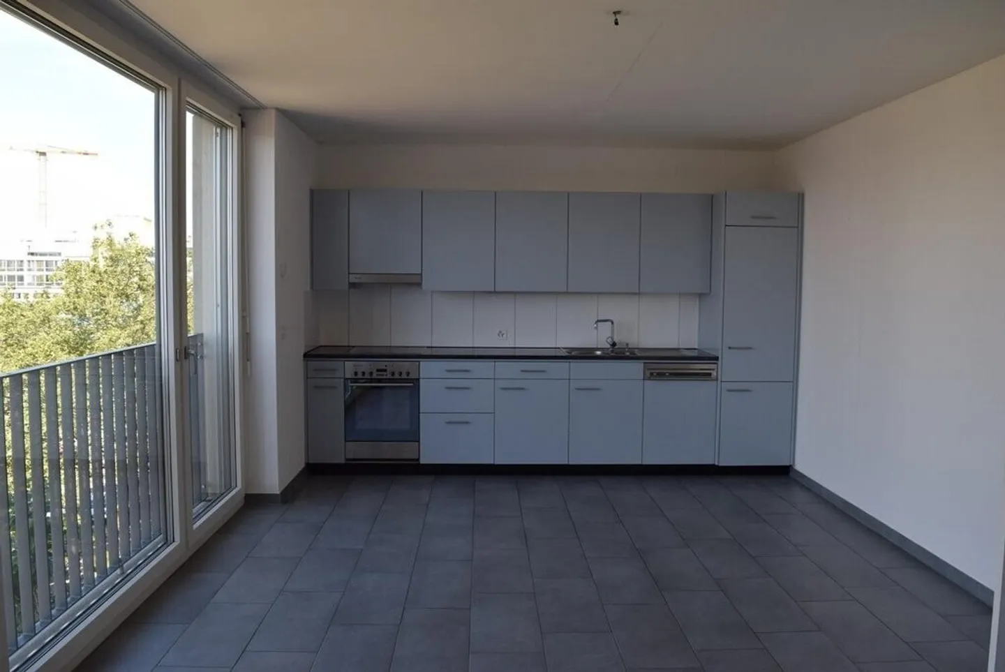 Urban Living in the Heart of Oerlikon - Photo 4 of 7