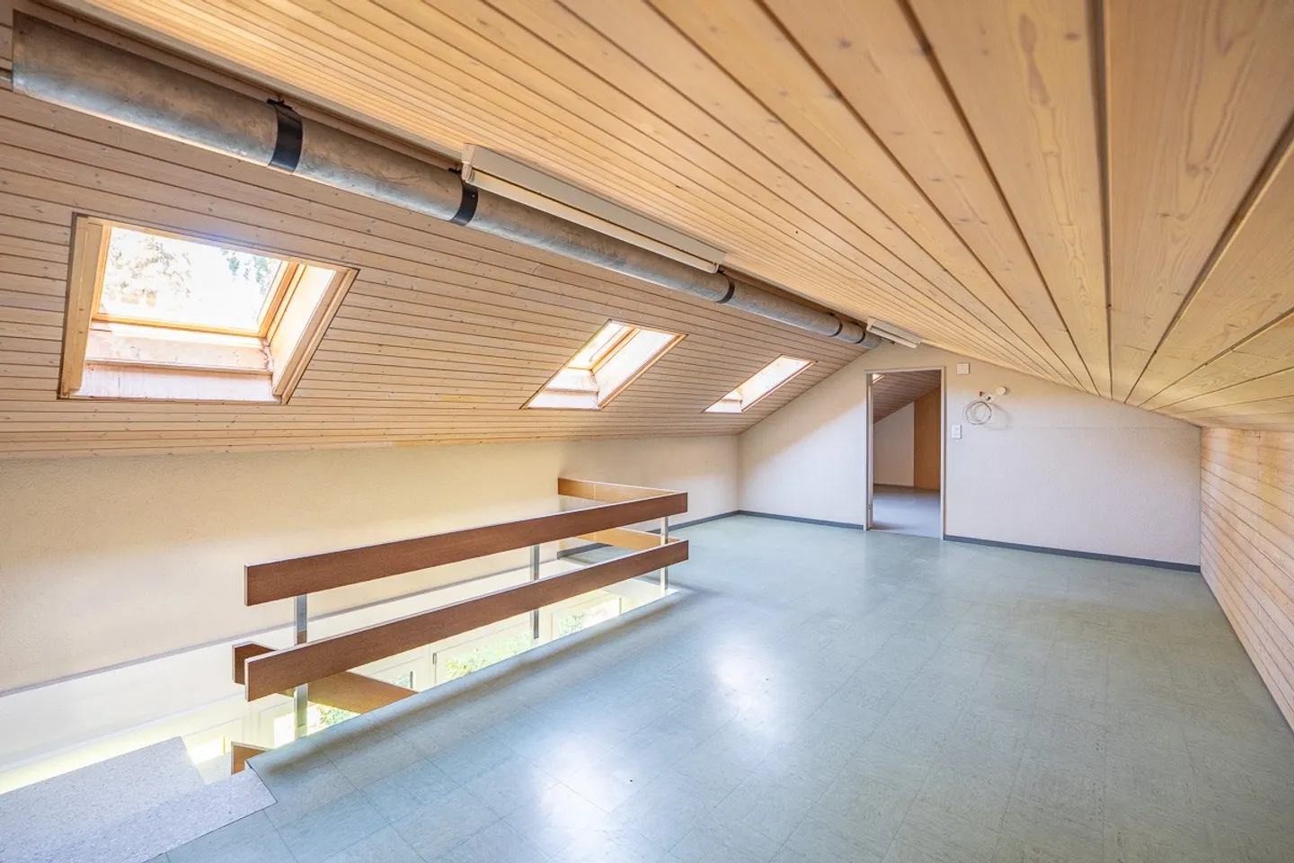 Oggetto di ristrutturazione: grande casa unifamiliare in posizione privilegiata - Foto 9 di 11