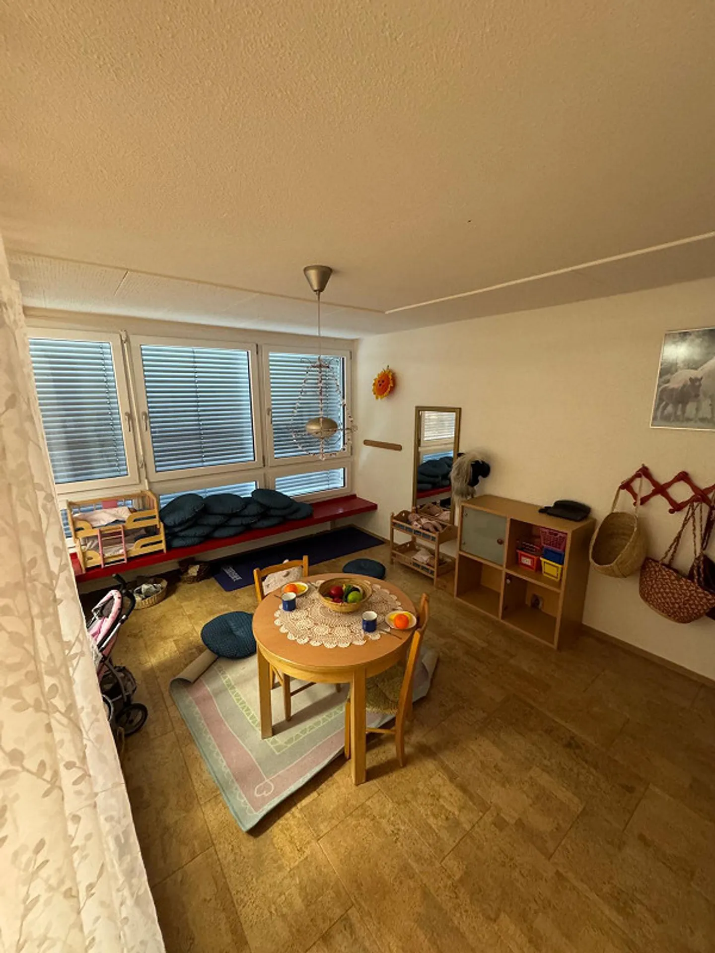 Vielseitige Gewerbefläche mit Garten - Foto 6 von 7