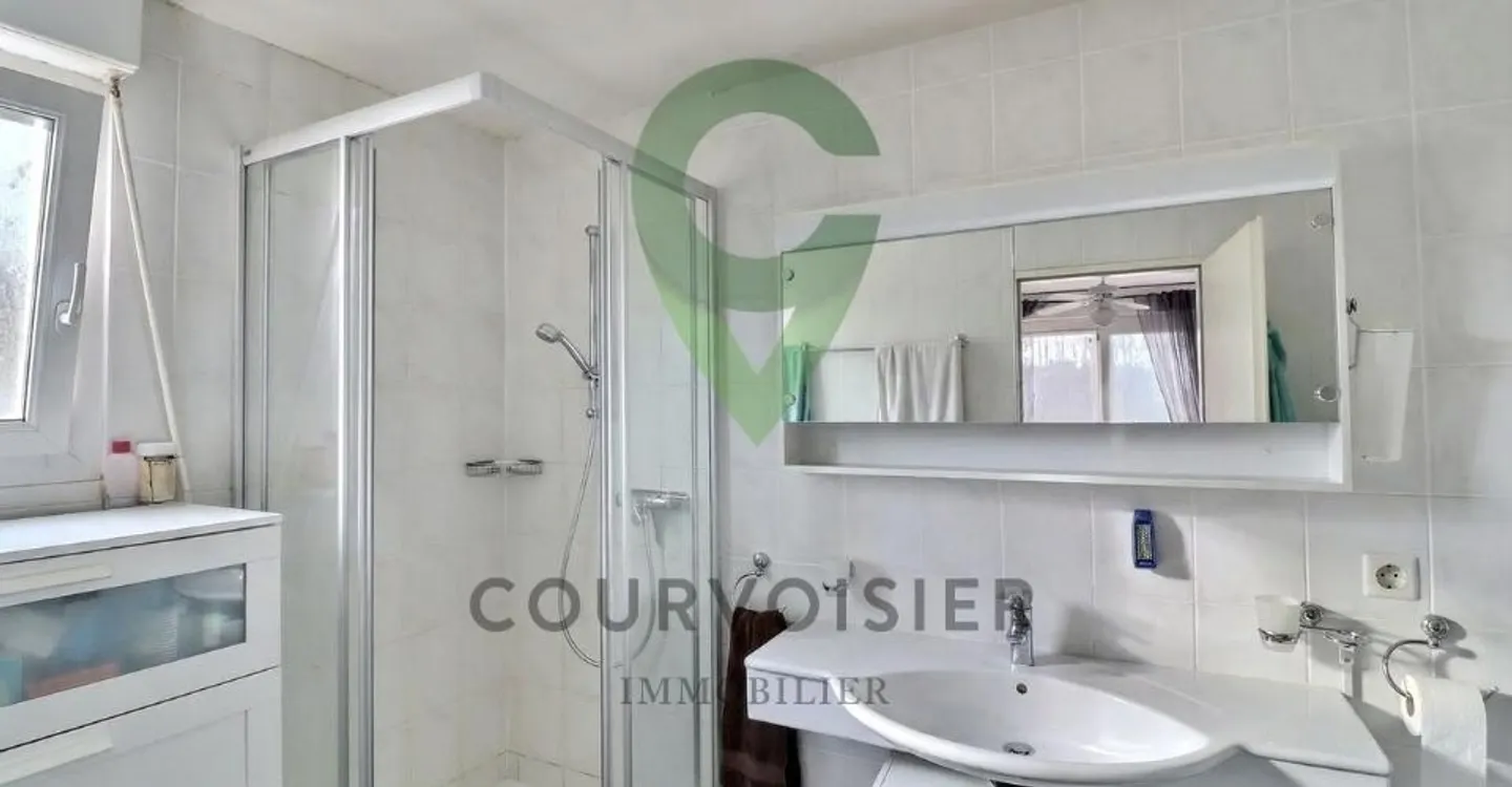 Maison spacieuse avec appartement - Photo 10 sur 13