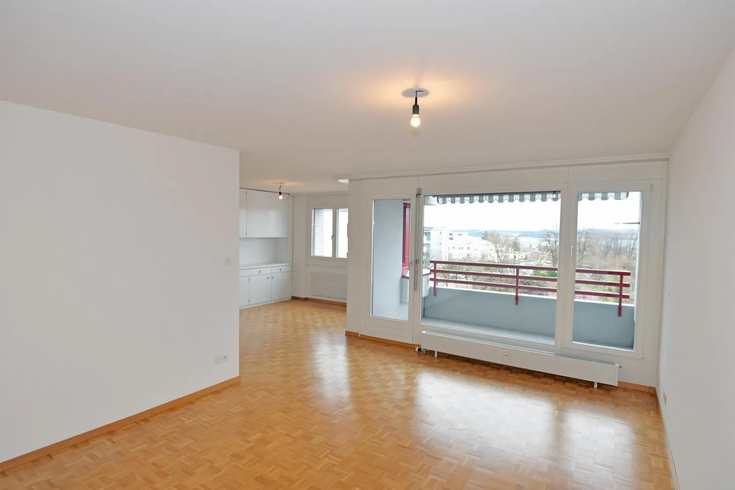 Geräumige Wohnung in Zug - Foto 3 von 10