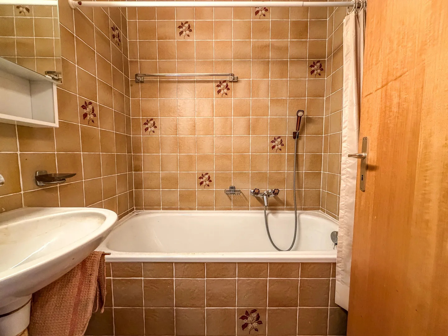 Appartamento al piano terra di 2,5 locali con balcone e vista magnifica - Foto 11 di 13