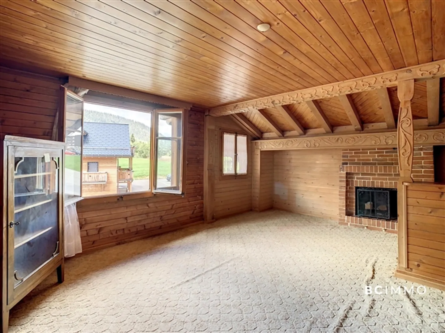 Chalet with two apartments and a business | - Photo 9 of 9