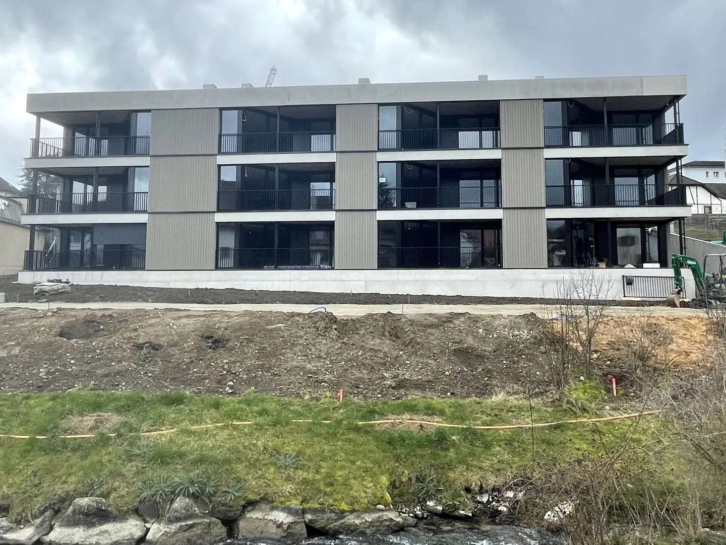 appartement moderne de 2 1/2 pièces en standard de propriété - Photo 1 sur 11