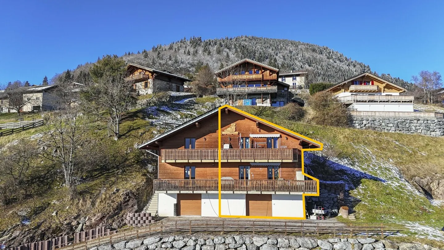 APPARTAMENTO CON GARAGE E BALCONE - VISTA PANORAMICA - IN ESCLUSIVA - Foto 2 di 9