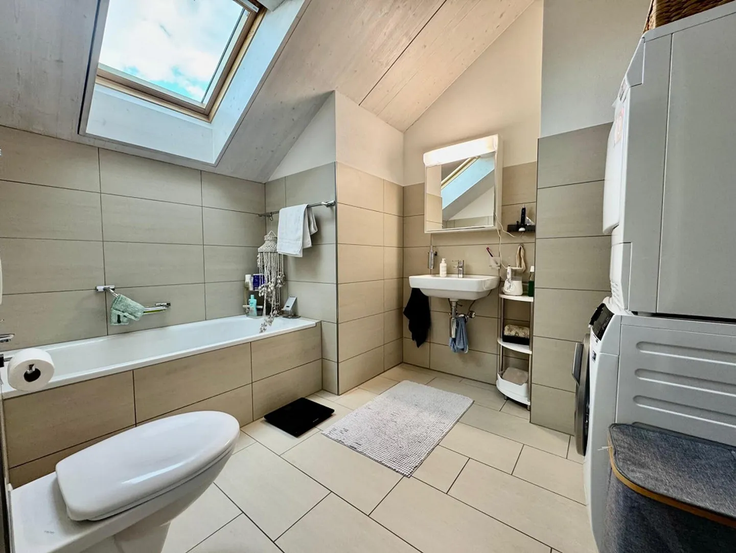 Plenty of Space to Feel Good - Photo 13 of 13
