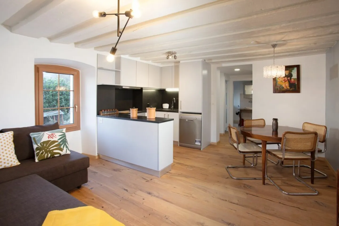 3 locali in una zona tranquilla del "Vecchio villaggio con posto auto - Foto 1 di 9