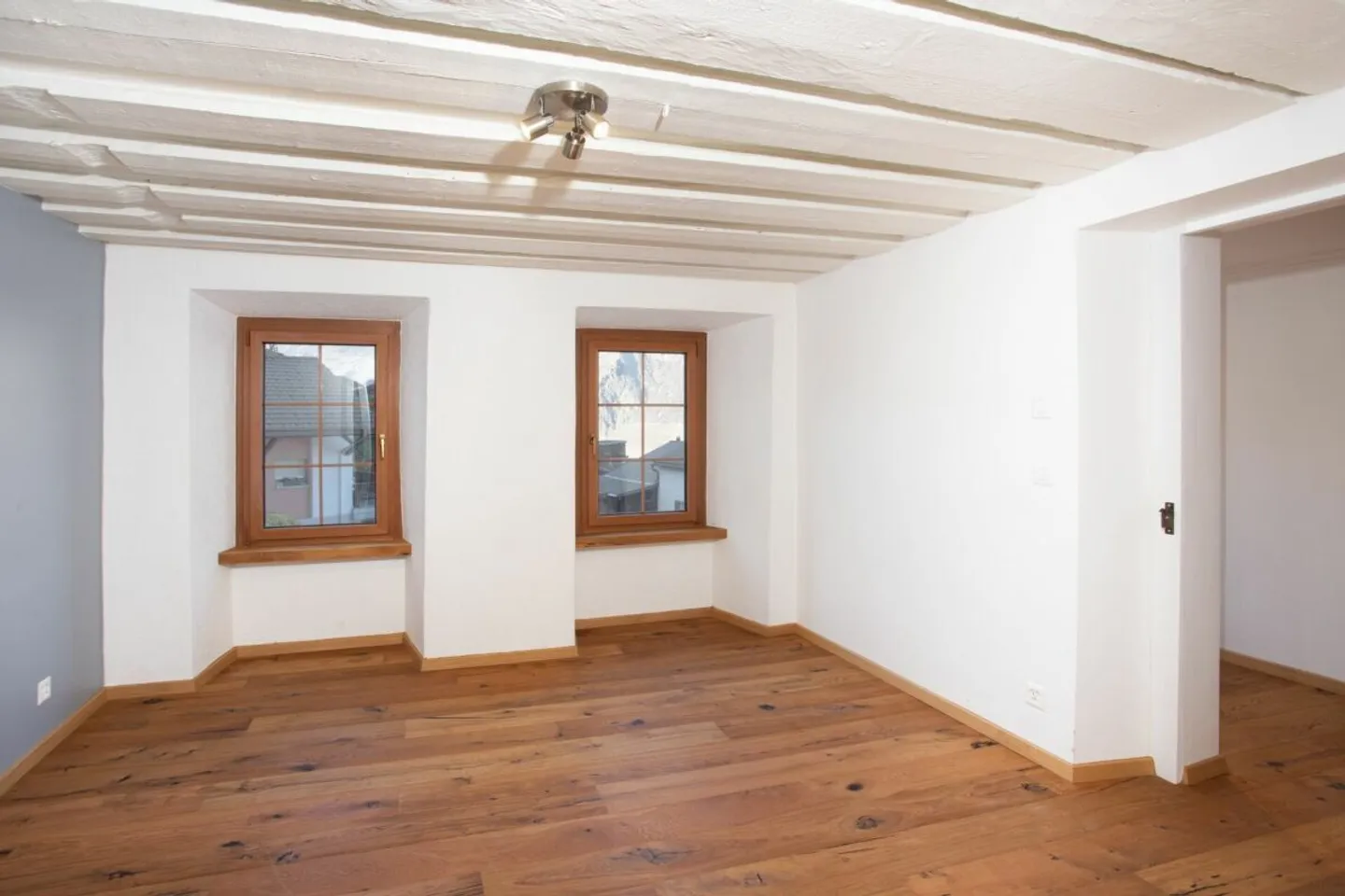 3 locali in una zona tranquilla del "Vecchio villaggio con posto auto - Foto 3 di 9