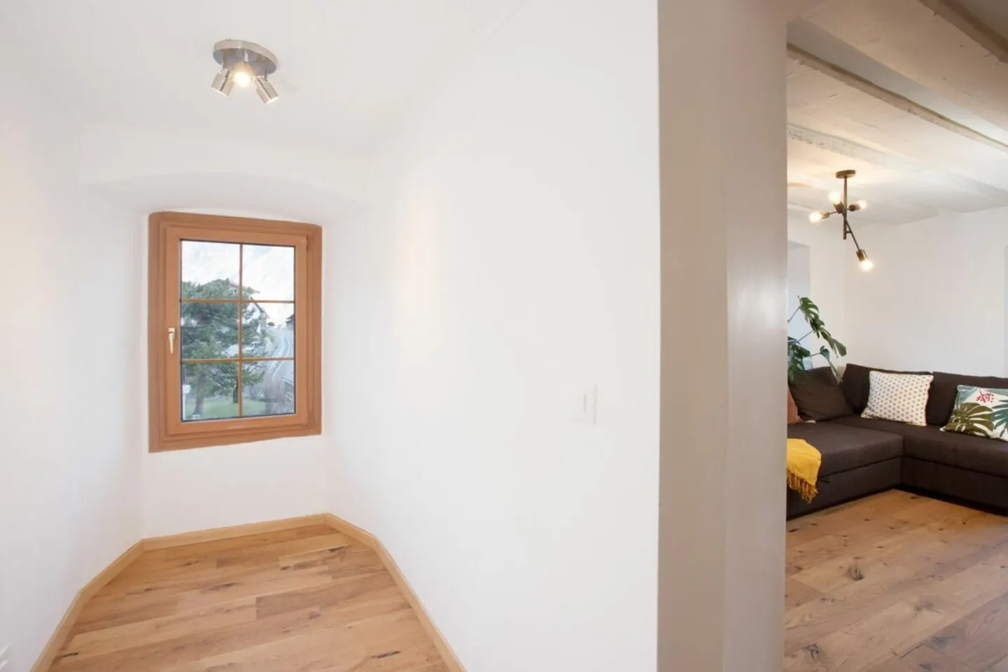 3 locali in una zona tranquilla del "Vecchio villaggio con posto auto - Foto 5 di 9