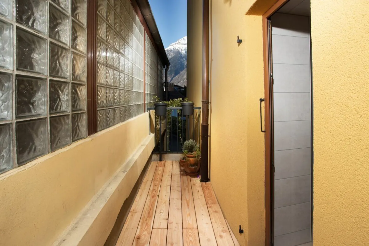 3 locali in una zona tranquilla del "Vecchio villaggio con posto auto - Foto 9 di 9