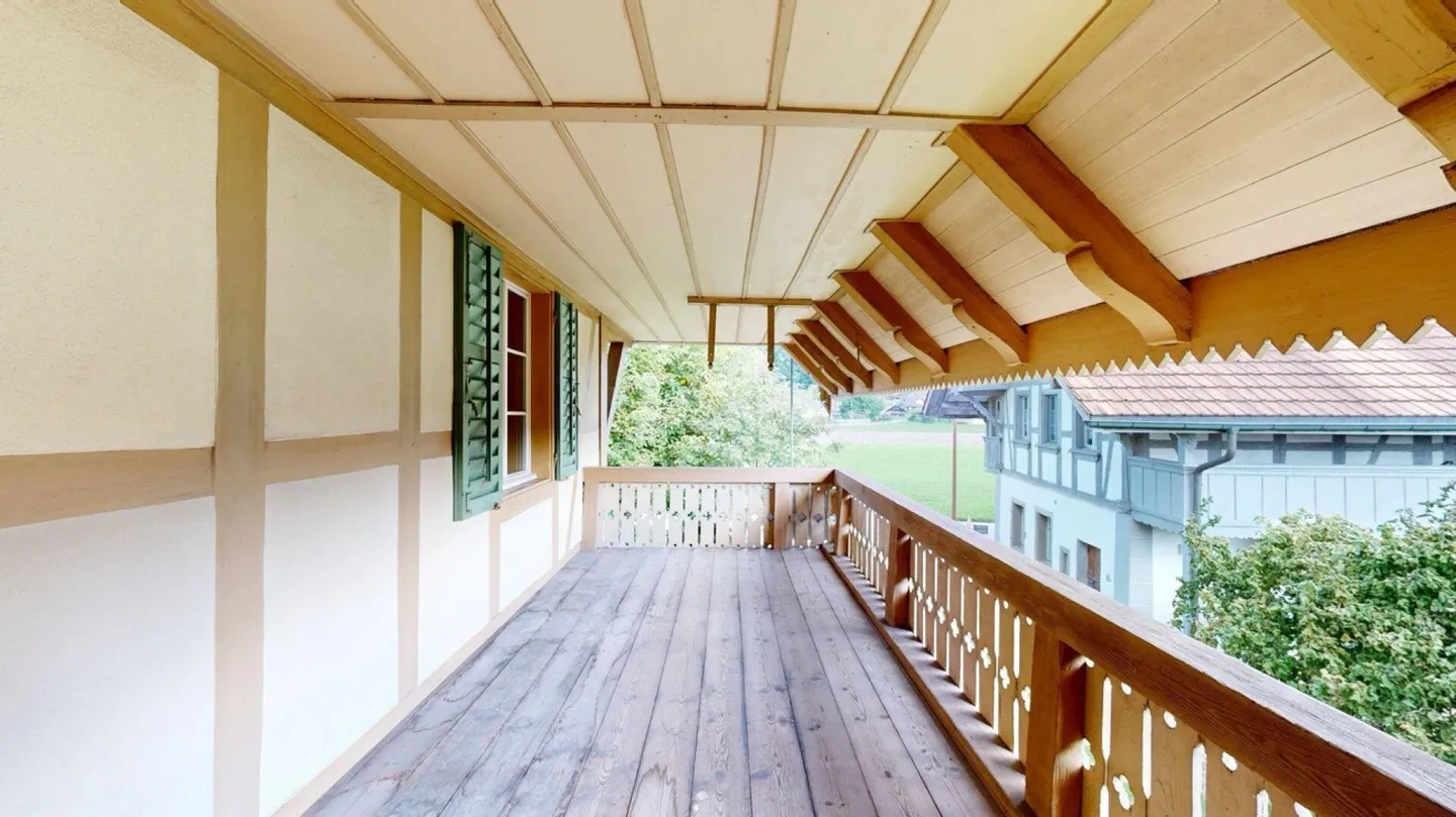 Large 8.5 Room Farmhouse Apartment in Seeberg - Photo 9 of 12