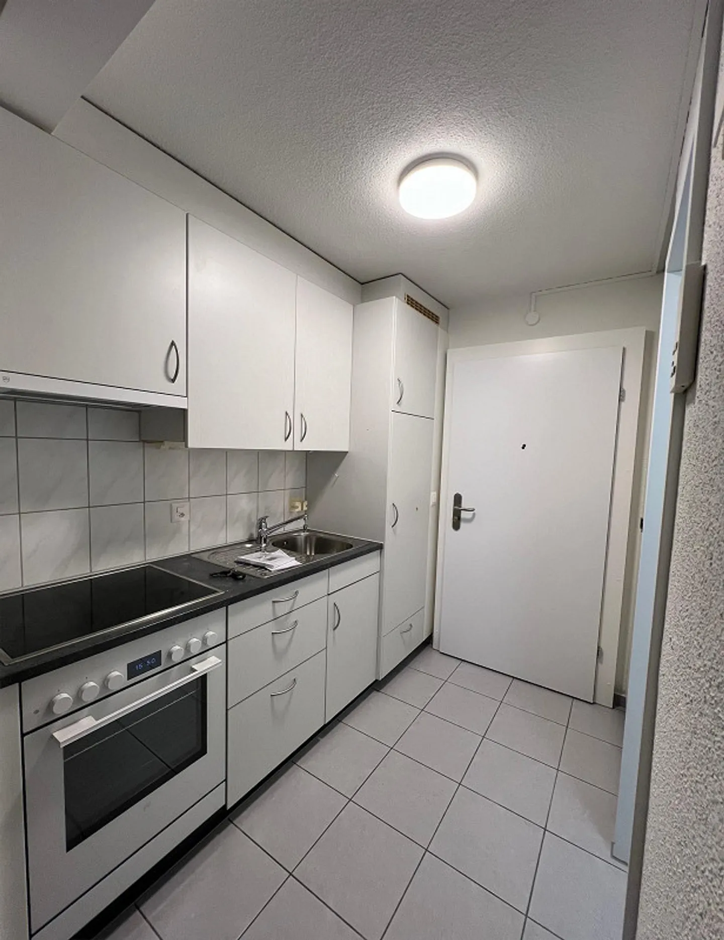 1-Zimmerwohnung an zentraler Lage zu vermieten – ab 1. Mai 2026 - Photo 2 sur 5