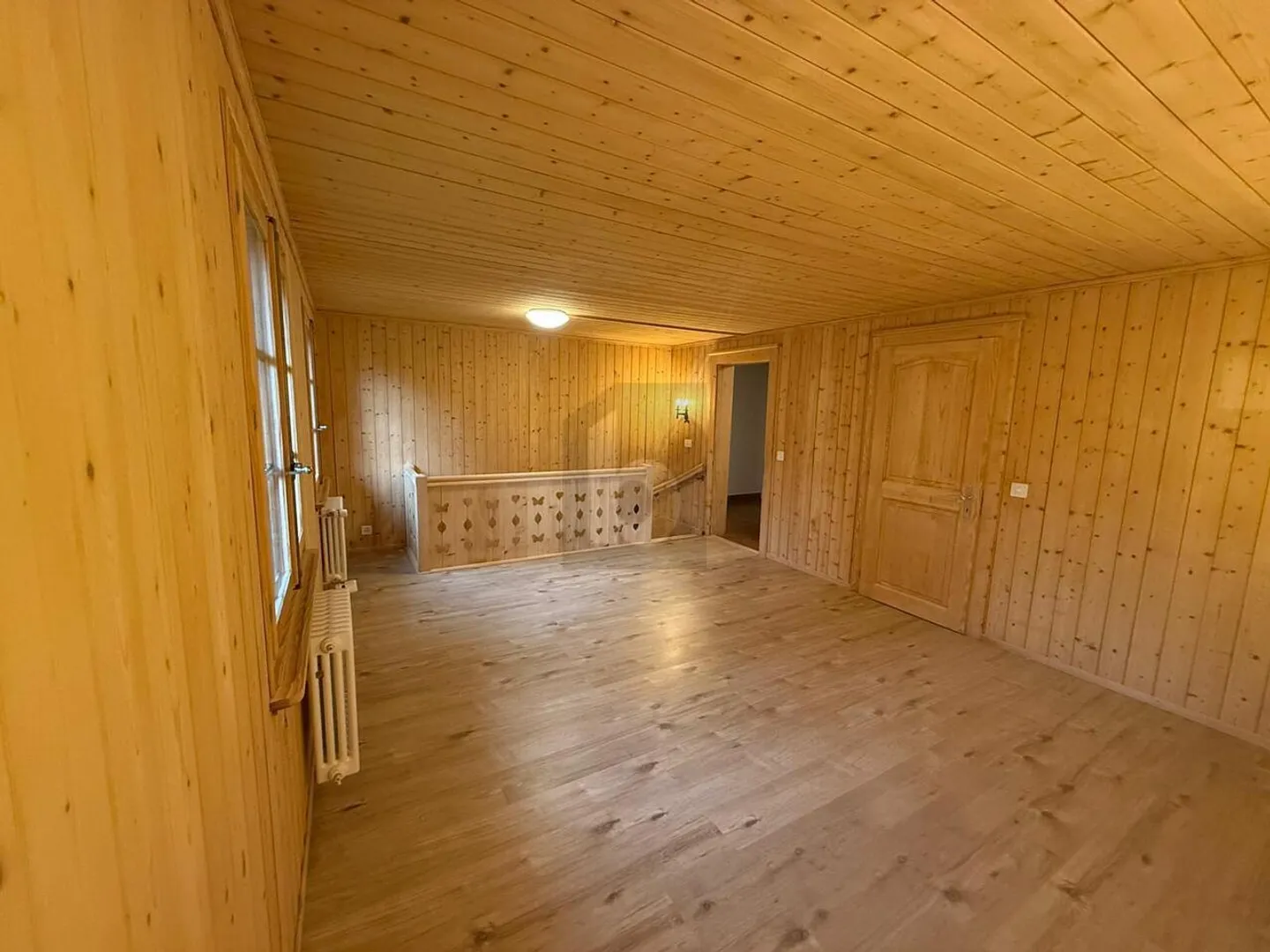 Spacious Duplex with Large Garden - Photo 4 of 5