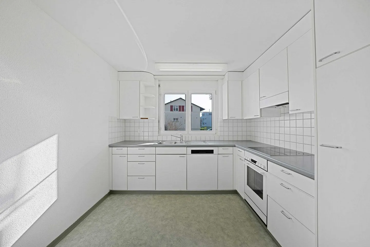 Geräumige Erdgeschosswohnung - Foto 3 von 12