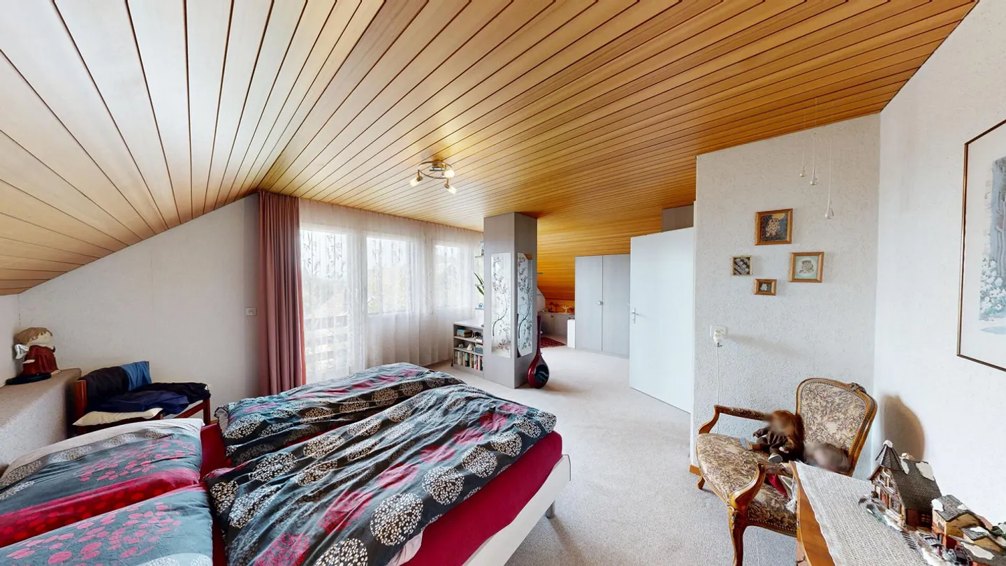 Freistehendes Einfamilienhaus mit Pool - Foto 7 von 13