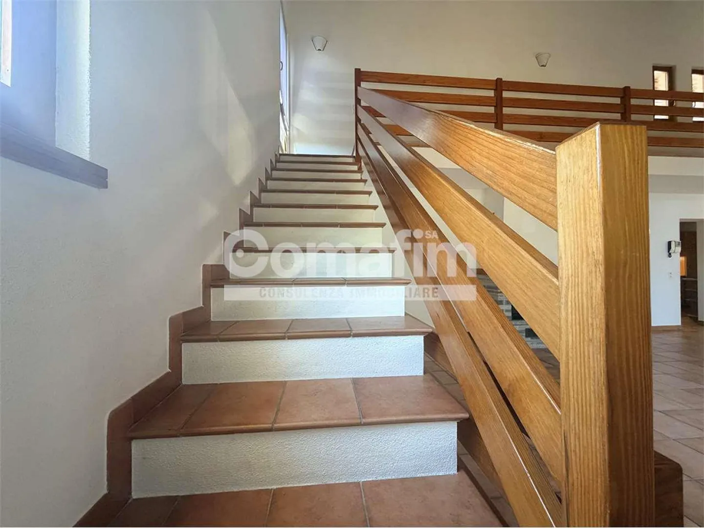 Spacious semi-detached house with garden in a quiet area in Cadro - Photo 7 of 13