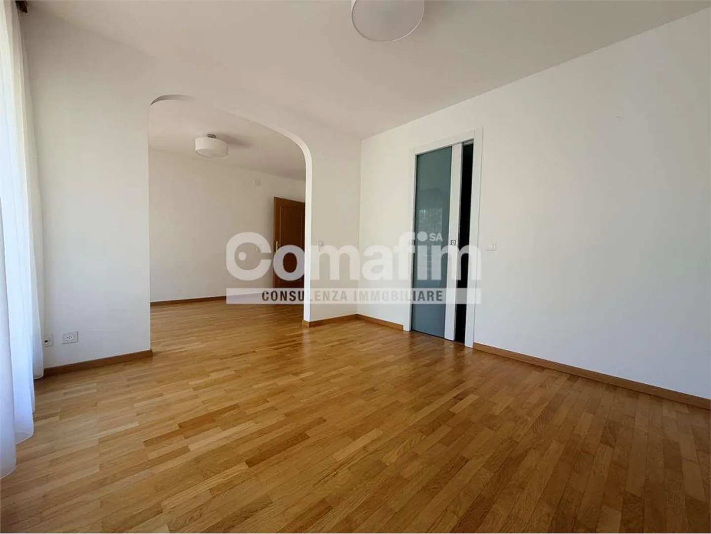 Spacious semi-detached house with garden in a quiet area in Cadro - Photo 12 of 13