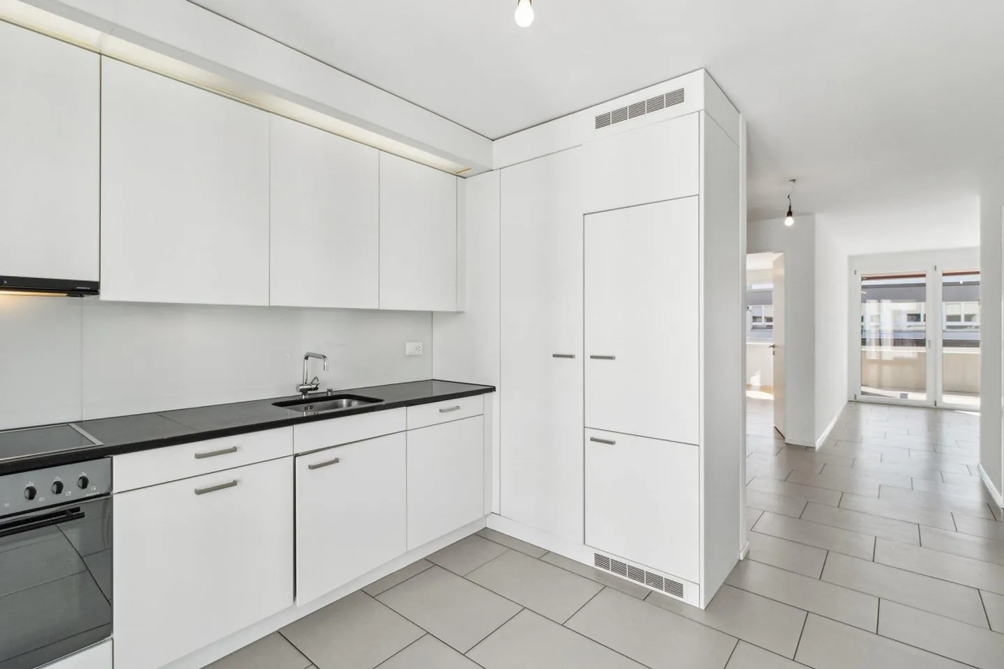 Appartamento 4.5 locali al 5° piano in affitto a 8048 Zurigo - Foto 2 di 10