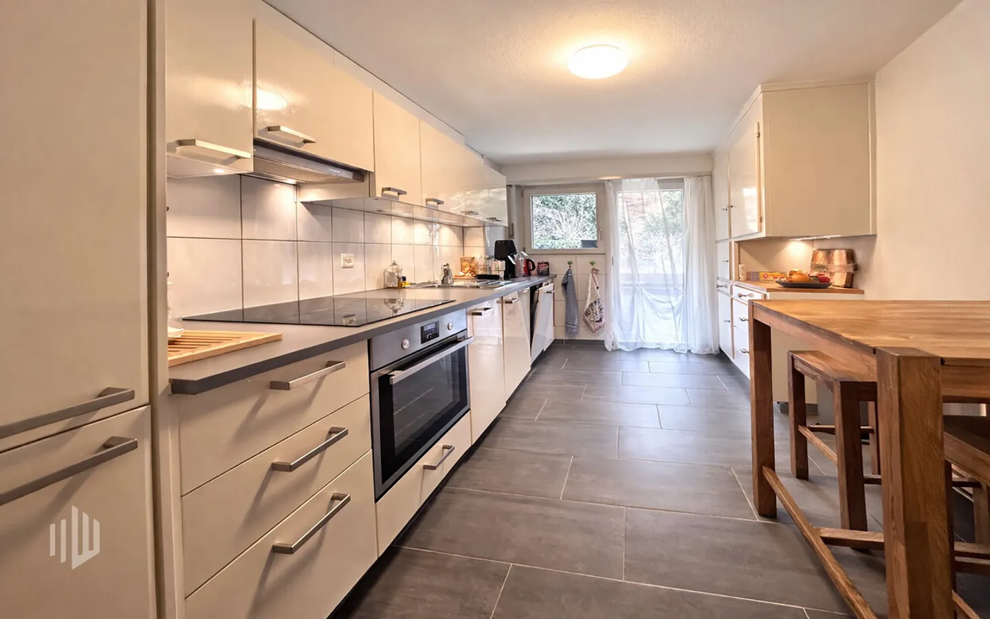 ImmoWyss -  Grosszügige 2-Zimmerwohnung im Hochparterre in Hünibach - Photo 4 sur 8