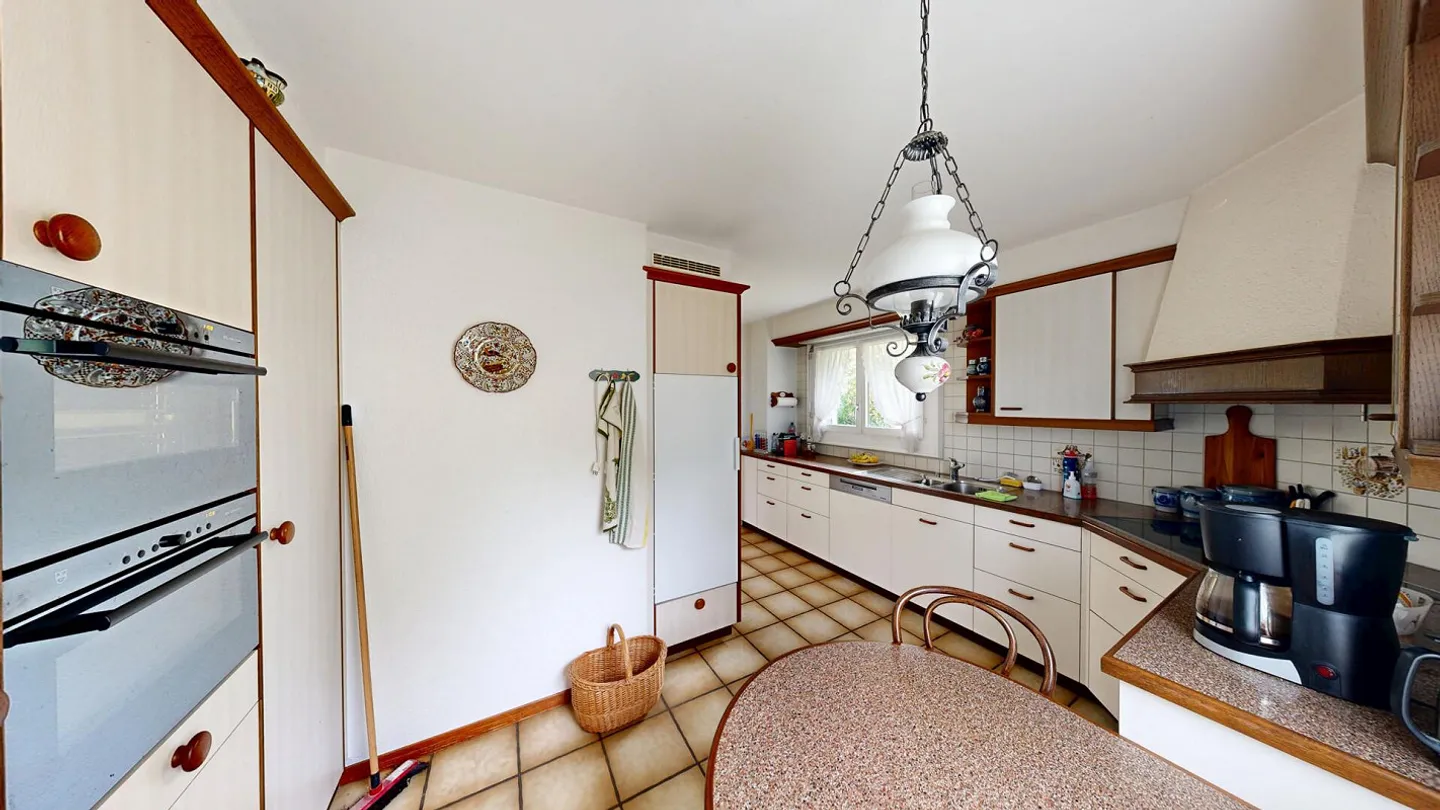 Freistehendes Einfamilienhaus mit Pool - Foto 6 von 13