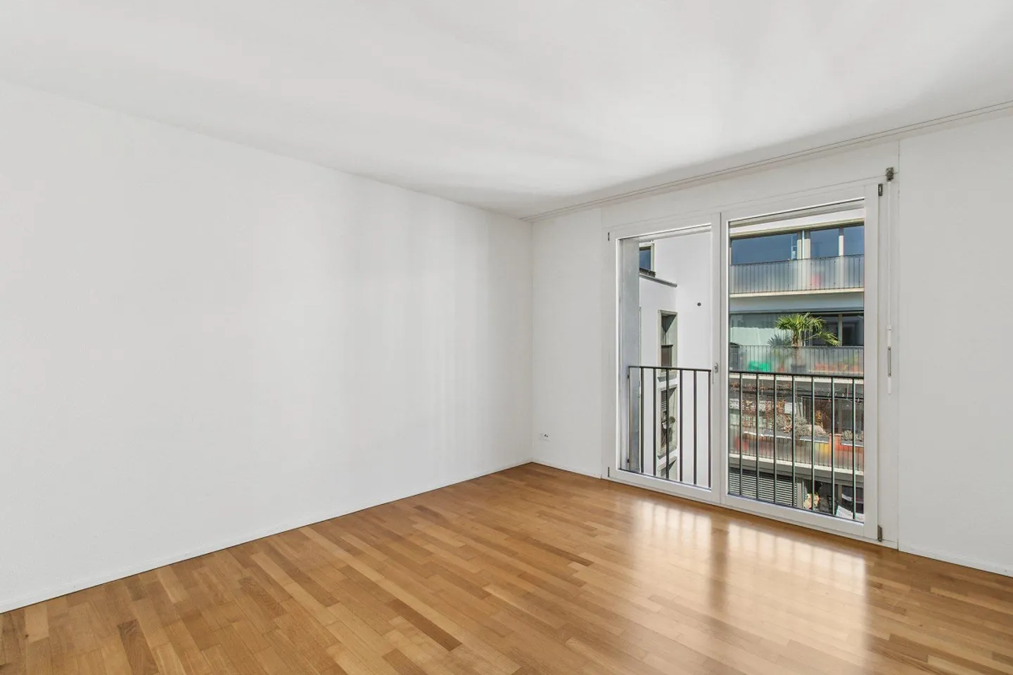 Appartamento 4.5 locali al 5° piano in affitto a 8048 Zurigo - Foto 6 di 10