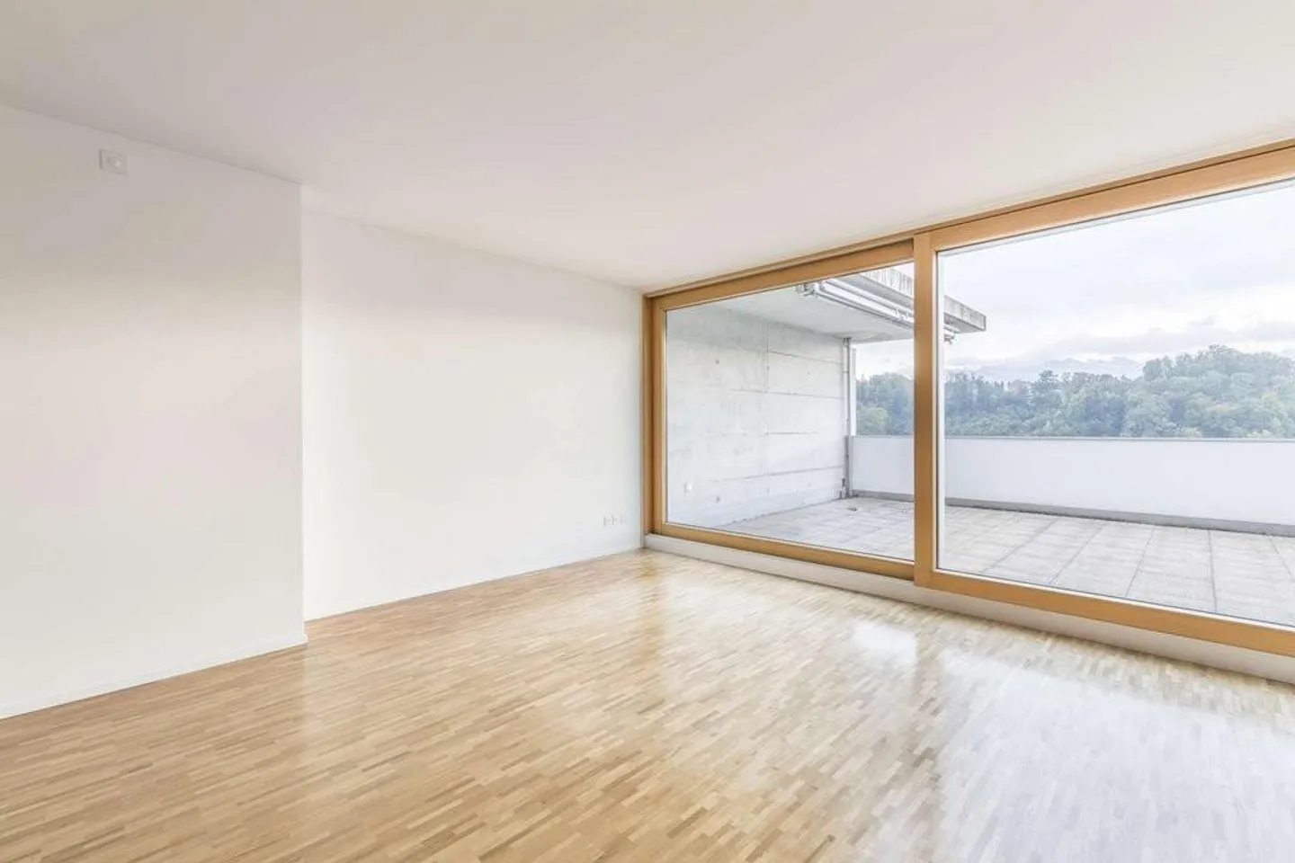 Charmante Wohnung mit Seeblick - Foto 2 von 7