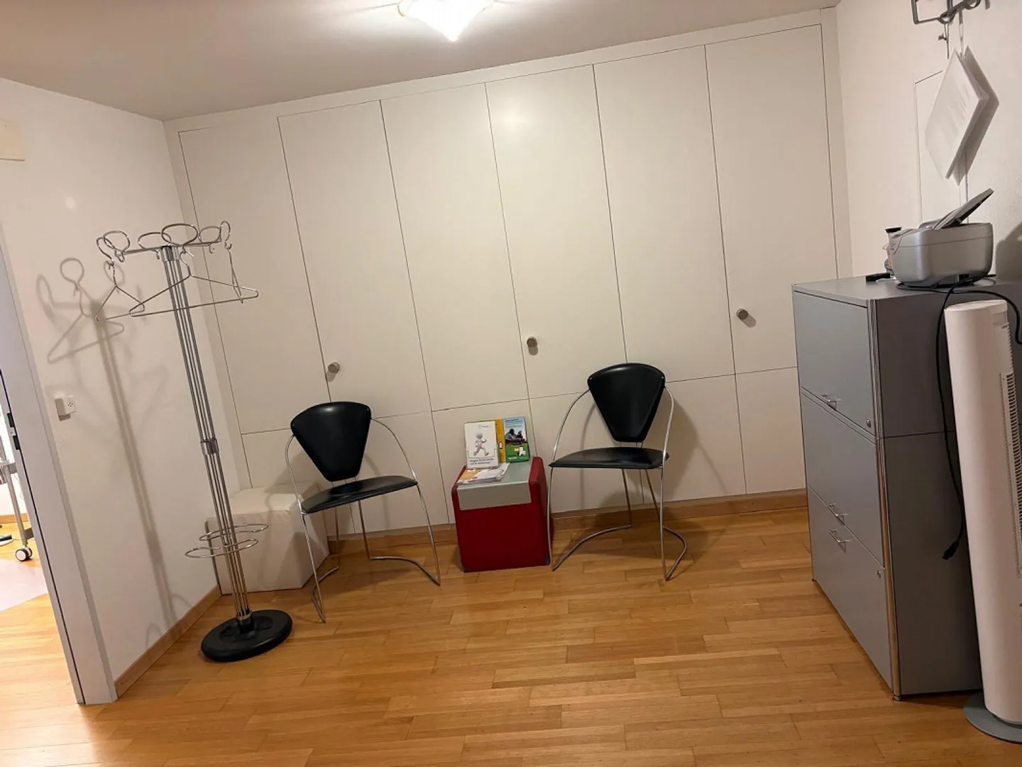 Modern 2-room practice/commercial space in the heart of Winterthur - Photo 2 of 11