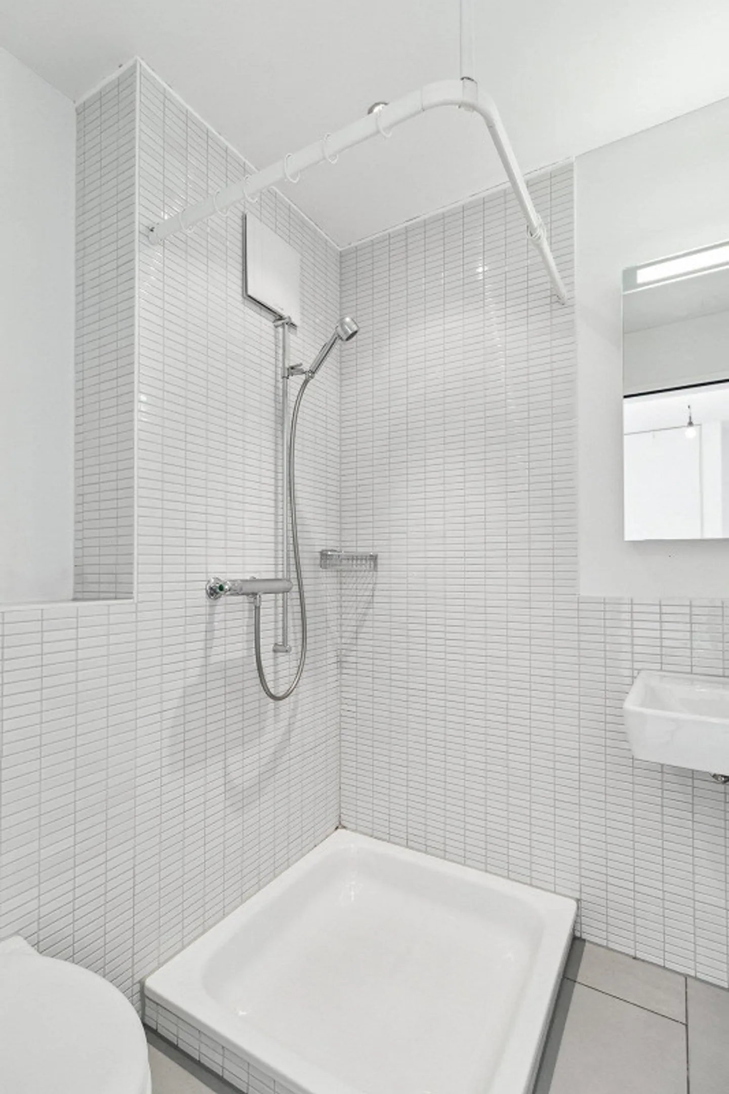 Appartamento 4.5 locali al 5° piano in affitto a 8048 Zurigo - Foto 9 di 10