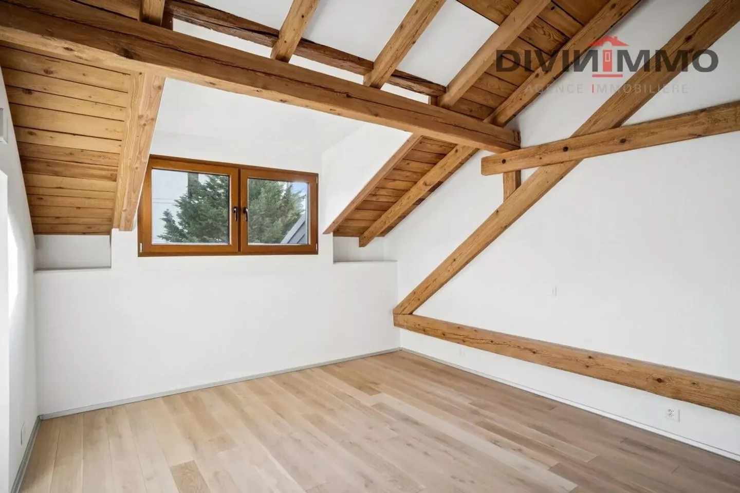 Charming Attic Apartment - Photo 3 of 10