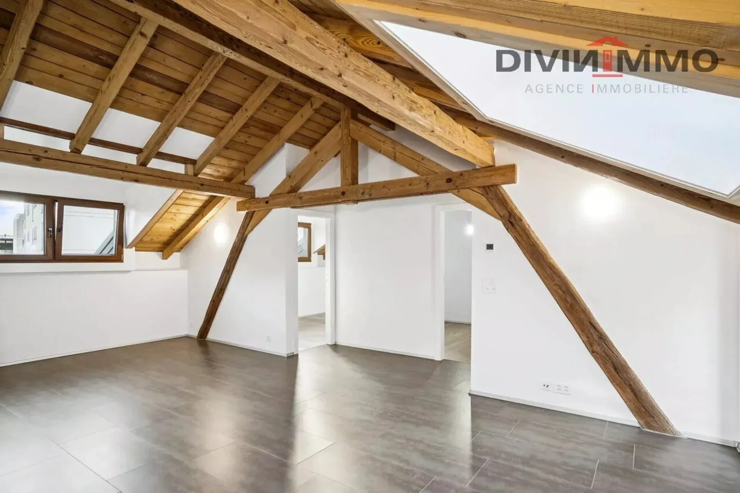 Charming Attic Apartment - Photo 4 of 10