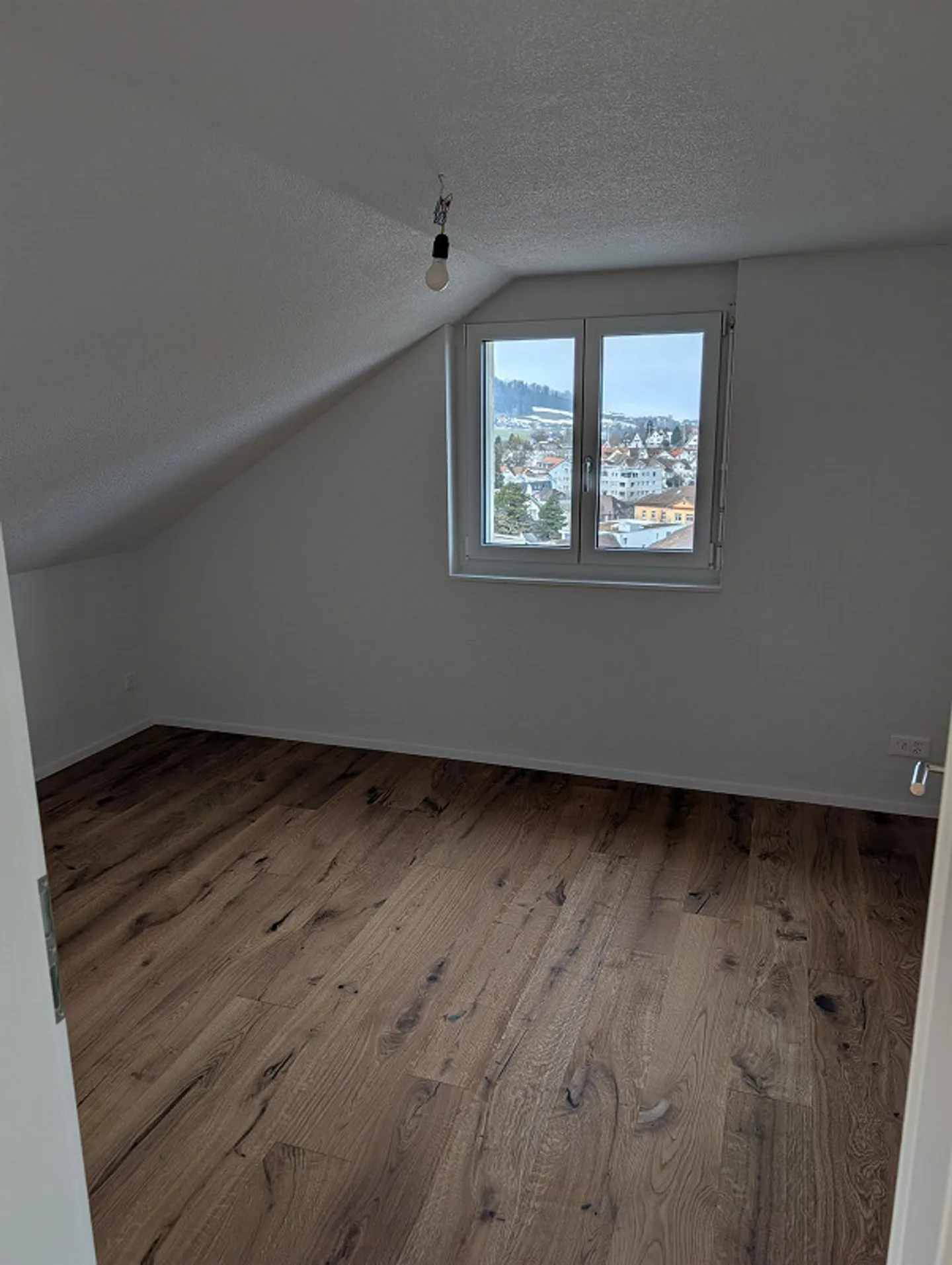 Appartement rénové de 2,5 pièces - Photo 6 sur 7