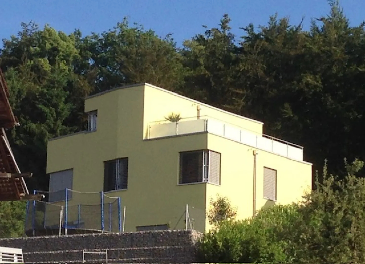 Attractive 6.5 Room Detached House with Swimming Pool & Sauna - Photo 2 of 12