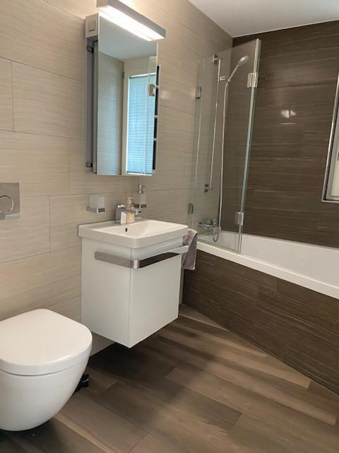 Exklusive 6.5-Zimmer-Attika-Terrassenwohnung an Top-Lage in Winterthur - Foto 12 von 13