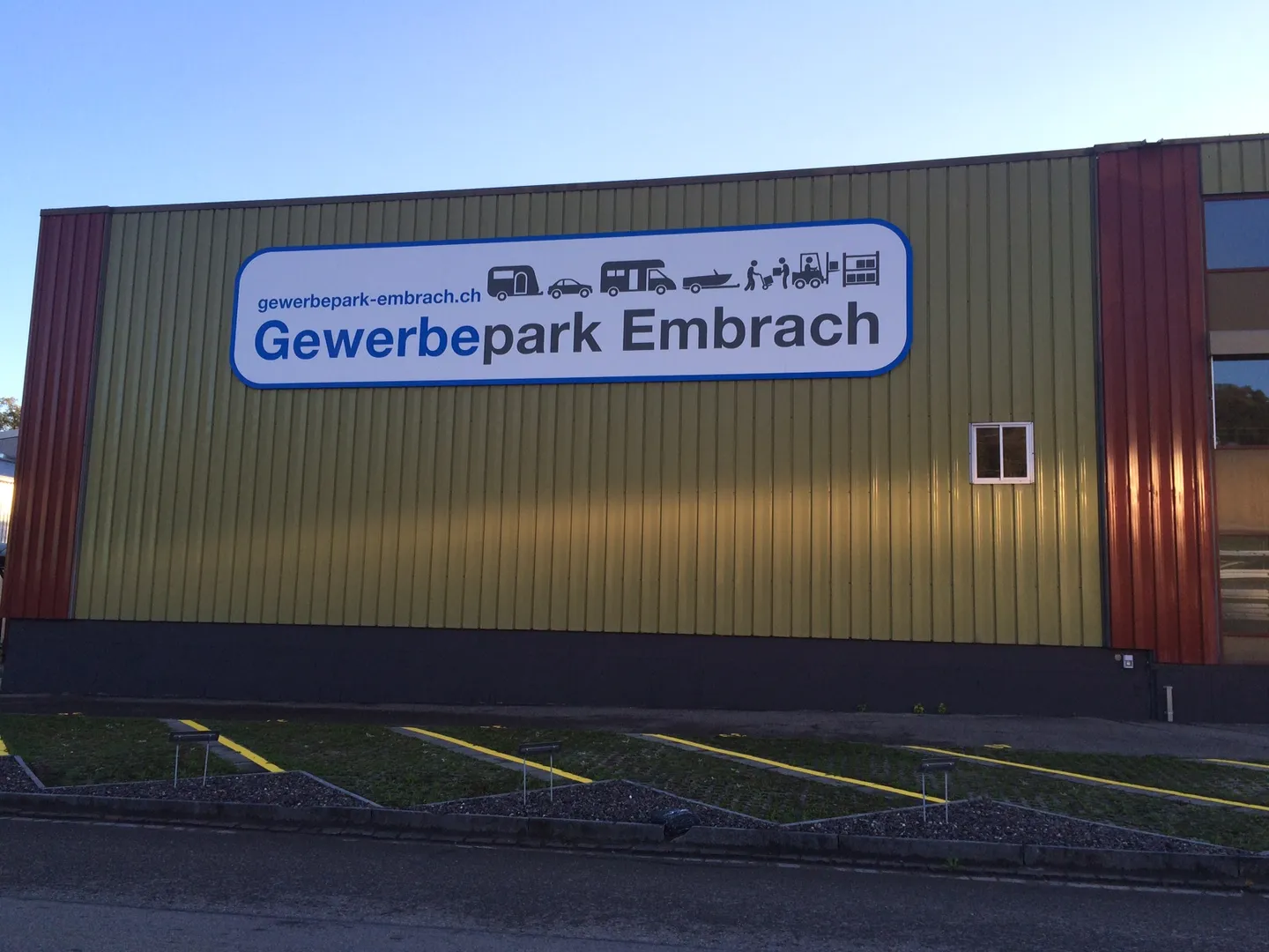 Modern Office Space with Lift - Photo 3 of 3