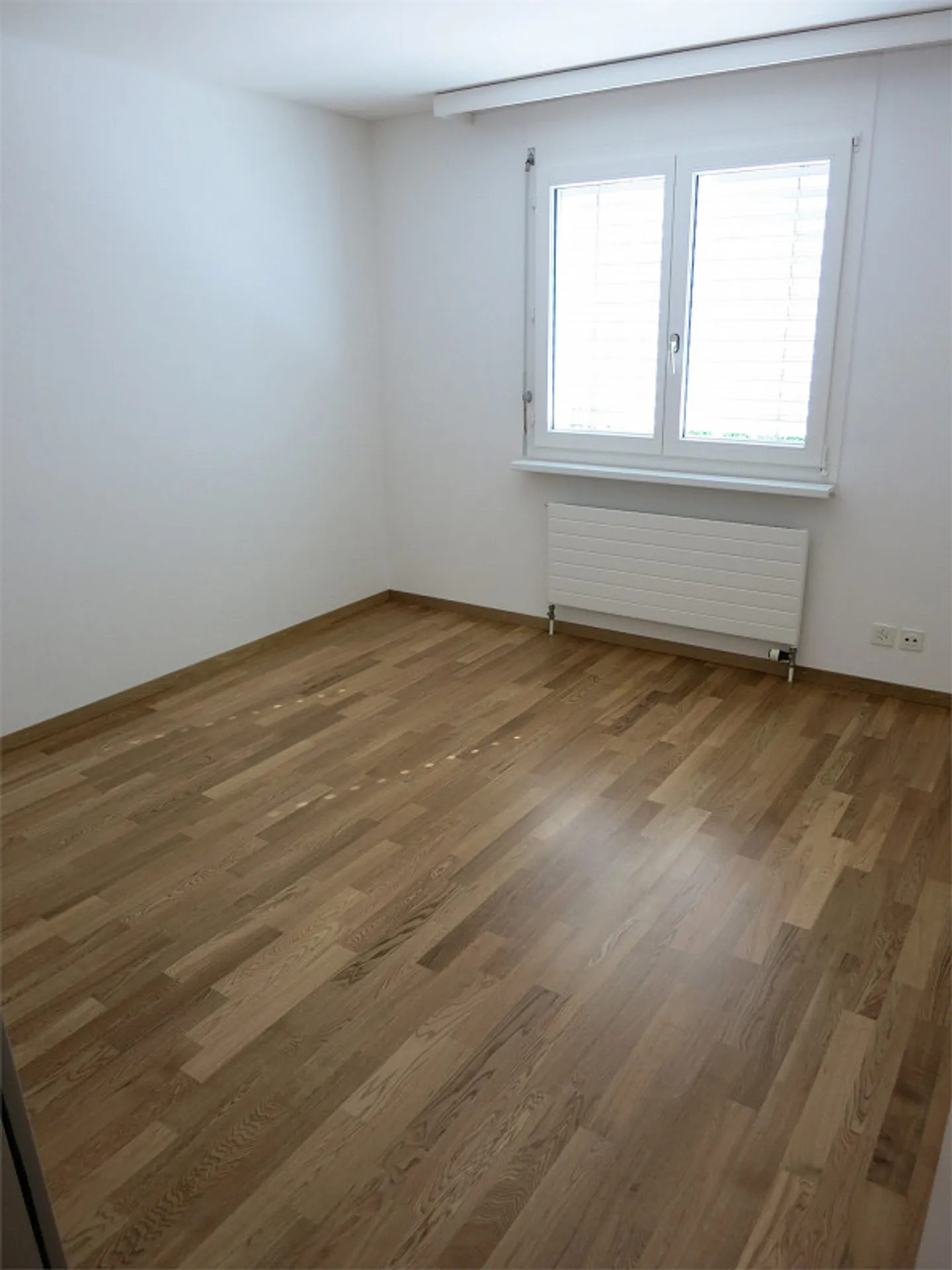 Appartamento 4 1/2 locali in un tranquillo quartiere familiare - Foto 3 di 6