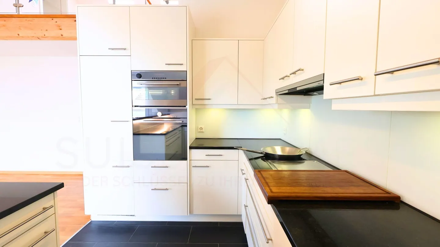 Maisonette attraente di 4,5 stanze in una posizione tranquilla - con balcone - Foto 5 di 19