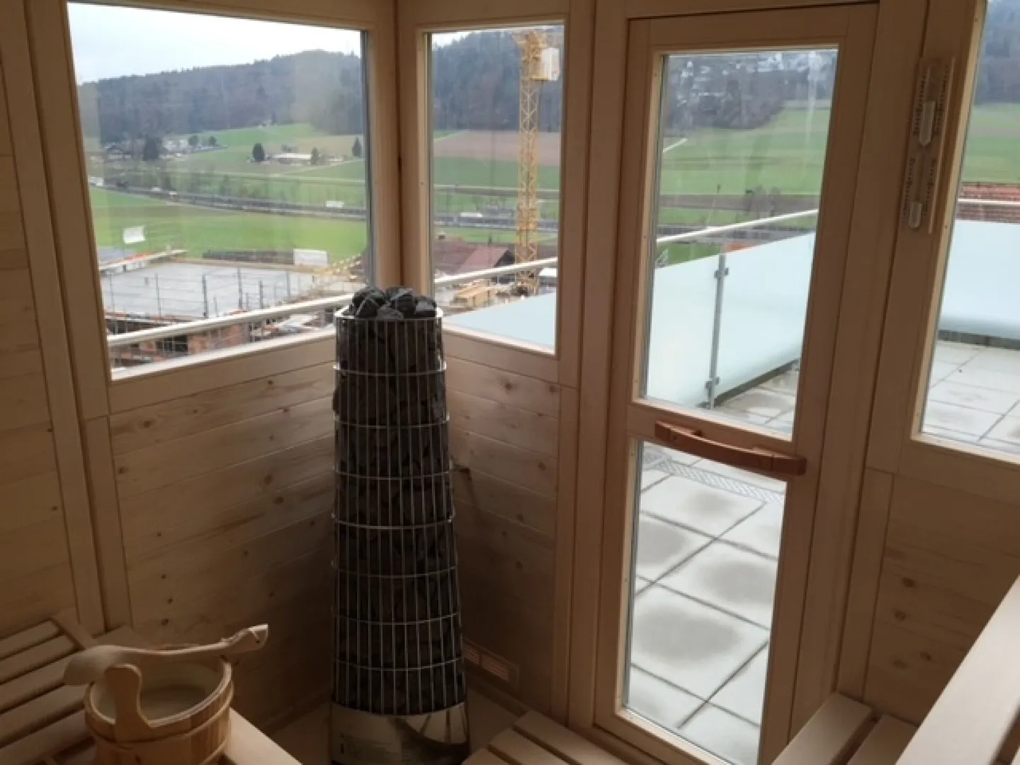 Attractive 6.5 Room Detached House with Swimming Pool & Sauna - Photo 10 of 12