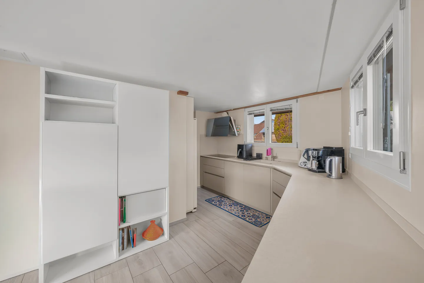 Villa spaziosa con vista lago - Foto 3 di 18