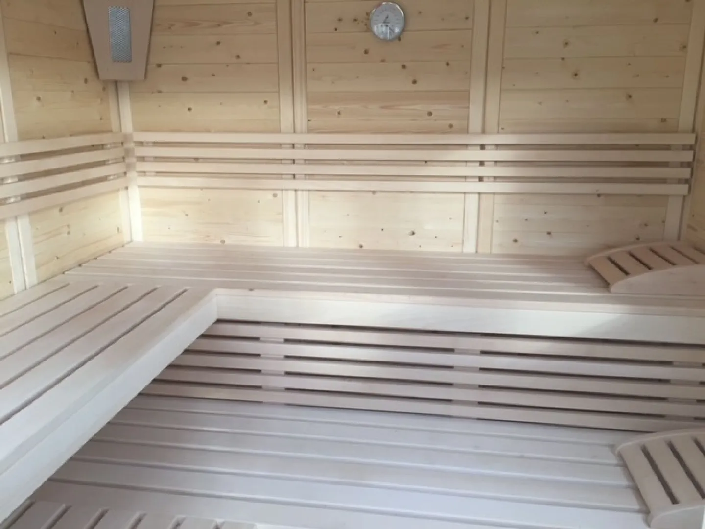 Attractive 6.5 Room Detached House with Swimming Pool & Sauna - Photo 11 of 12