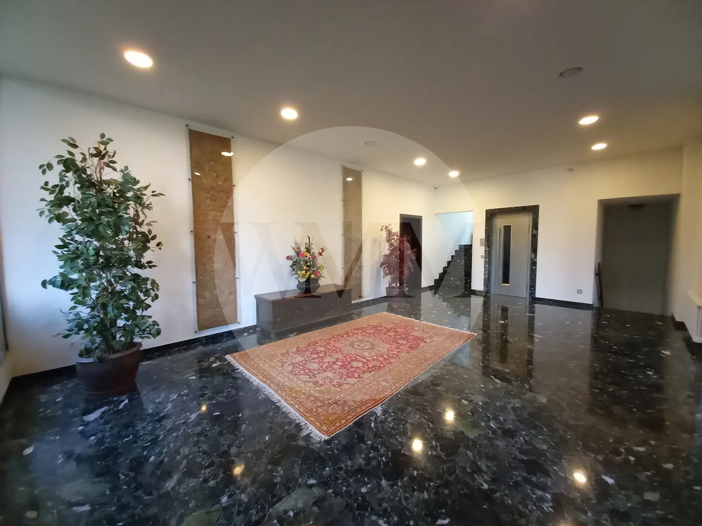 AMPIO APPARTAMENTO CON 5 CAMERE, CLIMATIZZAZIONE E BELLA VISTA - Foto 12 di 13