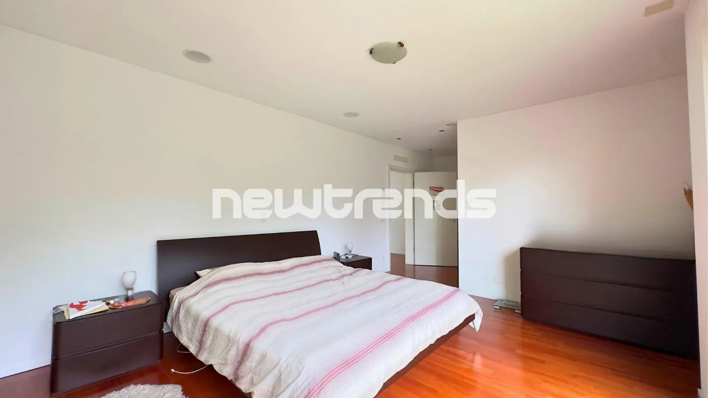 Breganzona – Villa avec 6,5 chambres, jardin privé et totale intimité - Photo 7 sur 30