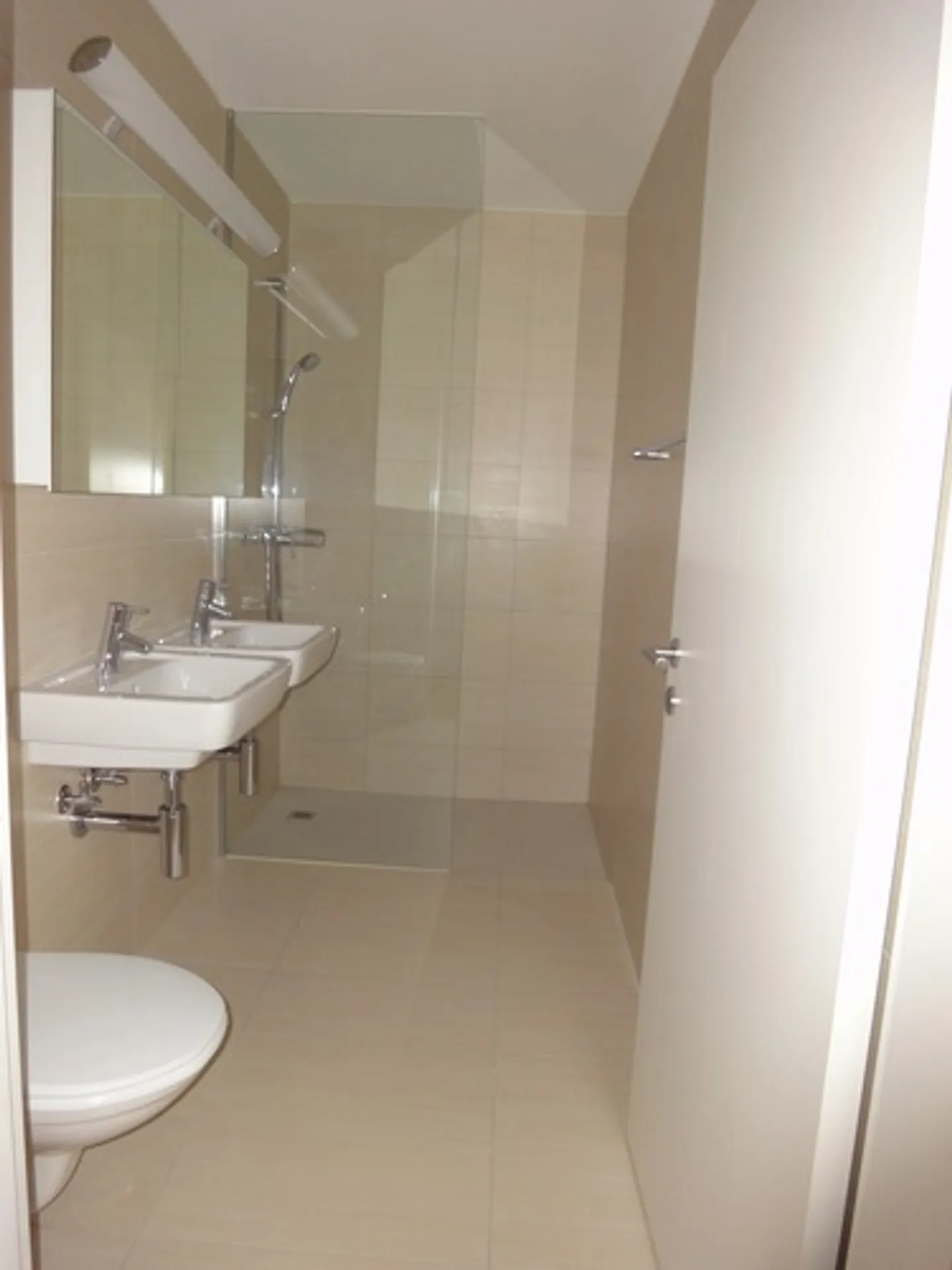 Exklusives Wohnen mit toller Sicht auf die Berge und den See - Foto 4 von 4