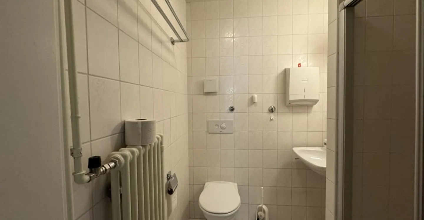 Office/commercial space for rent - Photo 5 of 6
