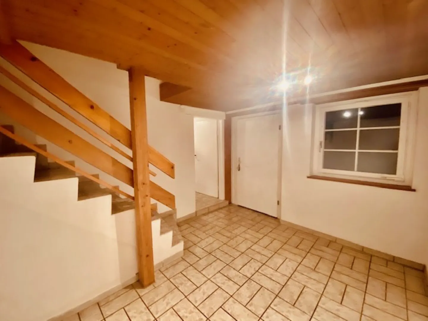 Proprietà di investimento conveniente o casa bifamiliare a Kollbrunn ZH - Foto 3 di 13