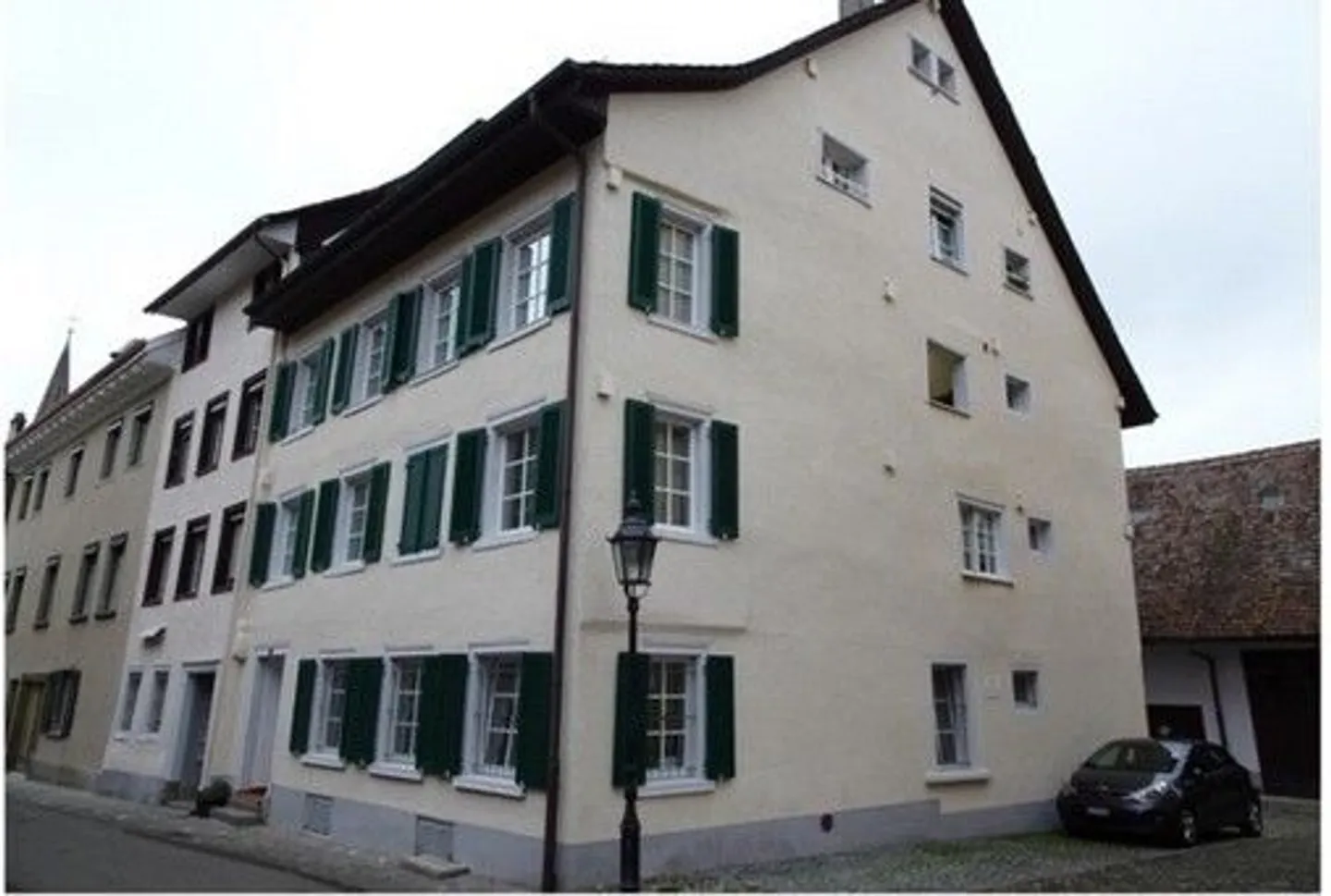 Maisons multi-familiales avec garage - Photo 2 sur 13